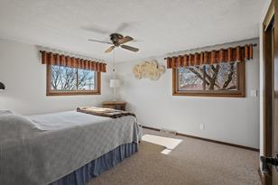 27460 Vernon Ave - Photo 11