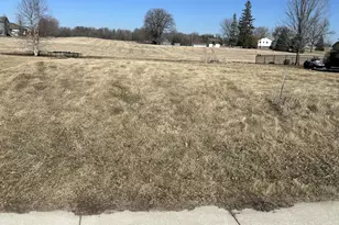 350 NE Stoneridge Ln NE, Owatonna, MN 55060 - Photo 1