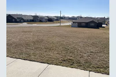 275 NE Hickory Lane NE, Owatonna, MN 55060 - Photo 1