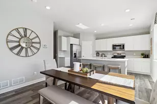 1860 Rainier Dr, Shakopee, MN 55379 - Photo 5