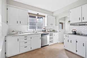 1960 Pinehurst Ave - Photo 3