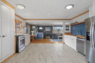 4205 University Ave NE - Photo 7