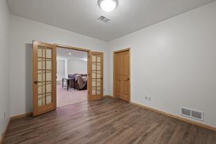 4748 Cumberland St - Photo 41