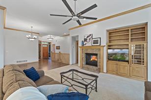 4748 Cumberland St - Photo 11