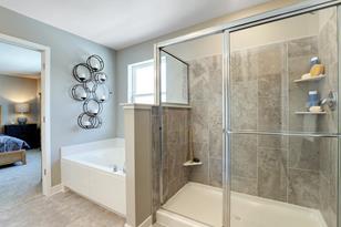 4716 172nd St - Photo 3