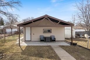 1688 Hyacinth Ave E - Photo 21