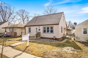 1688 Hyacinth Ave E - Photo 31
