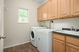 2336 Highwood Ave E - Photo 17