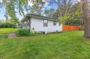 9242 Washington St NE - Photo 19