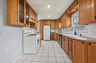 9242 Washington St NE - Photo 5