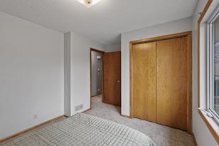17627 Ionia Ct - Photo 13