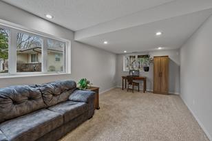 17627 Ionia Ct - Photo 15