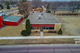 411 S State St, Fairmont, MN 56031 - Photo 1