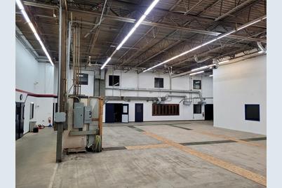 400 Commerce Court, Vadnais Heights, MN 55127 - Photo 9