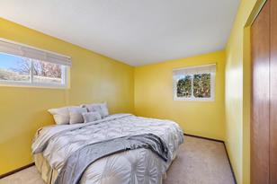 11825 Monroe St NE - Photo 5