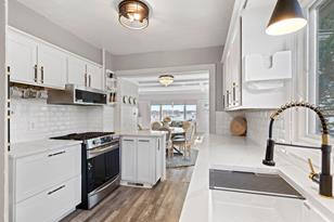 941 N Shore Ave - Photo 33