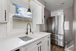 941 N Shore Ave - Photo 27