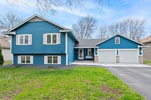 8054 Hayes St NE - Photo 3