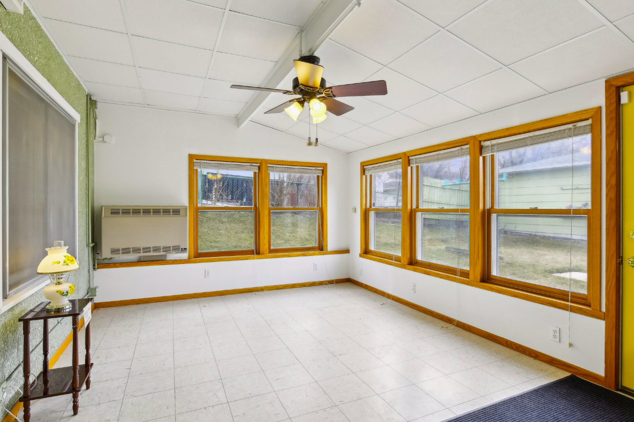 54 Manitoba Ave, Saint Paul MN  55117-5409 exterior