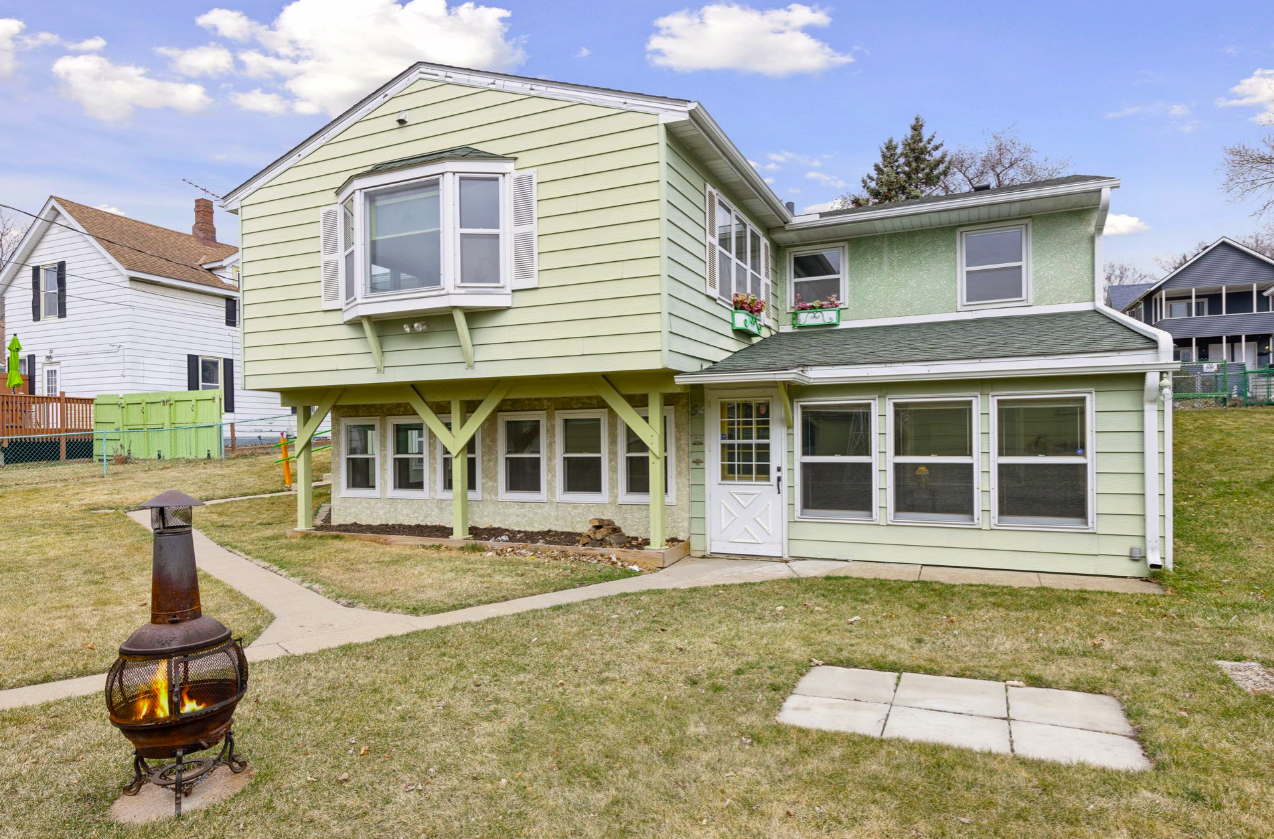 54 Manitoba Ave, Saint Paul MN  55117-5409 exterior