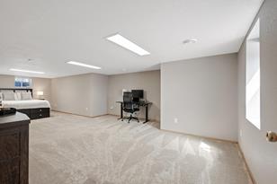 8968 Van Buren St NE - Photo 17