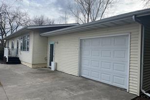 203 N Borud St - Photo 3