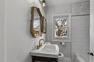 6305 Wentworth Ave - Photo 11
