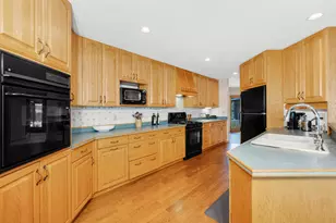 2179 River Rd S, Saint Mary's Point, MN 55043 - Photo 7