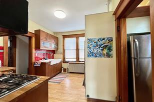 235 King St W - Photo 7