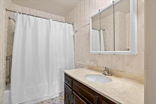 2700 Oxford St N - Photo 11
