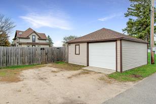 321 E 7th St - Photo 11