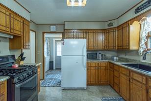 321 E 7th St - Photo 13