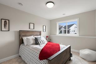 636 Parkside Ct, Eagan, MN 55123 - Photo 25