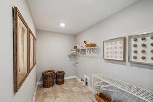 4044 Helmo Ave N - Photo 19