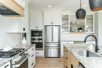 2630 Scenic Point Drive SW, Rochester, MN 55902 - Photo 13