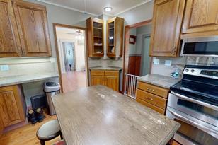 810 4th St SW - Photo 21