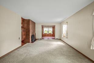 1774 Hampshire Ave - Photo 5