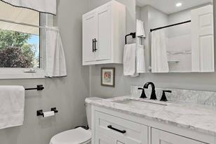 1320 11th Ave NE - Photo 11