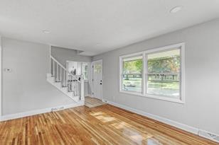281 Hazelwood St - Photo 7