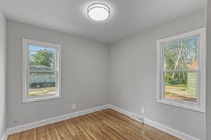 281 Hazelwood St - Photo 15