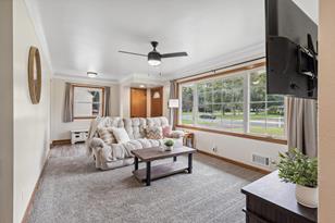 2210 Spruce Pl - Photo 9