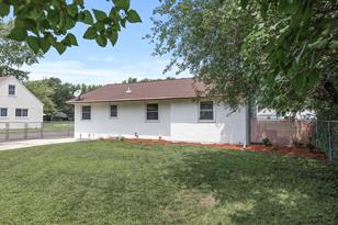 2210 Spruce Pl - Photo 5