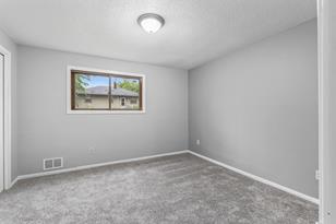 1222 Hazel St N - Photo 11