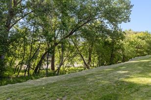 7601 W 101st St - Photo 23