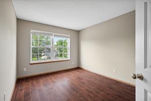 1029 Newport Ave - Photo 17