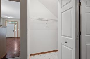 1029 Newport Ave - Photo 11