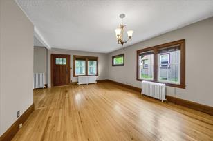 885 Livingston Ave - Photo 11