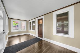 885 Livingston Ave - Photo 5