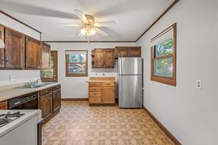 5839 Quebec Ave N - Photo 13