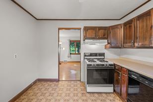 5839 Quebec Ave N - Photo 17